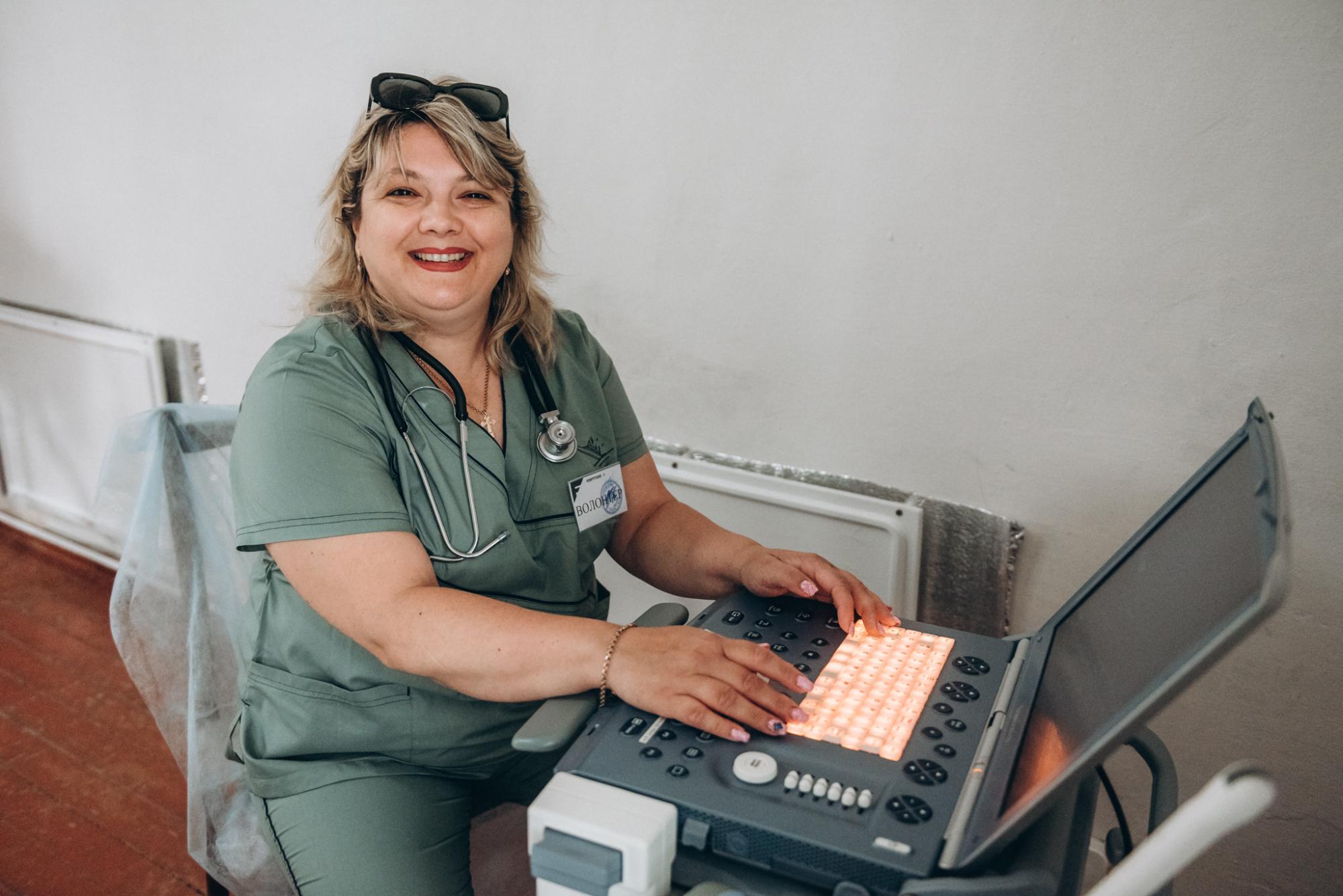 Турбота про здоров’я постраждалих від окупації: «Фармак» втретє підтримав проєкт «Мобільні лікарі»